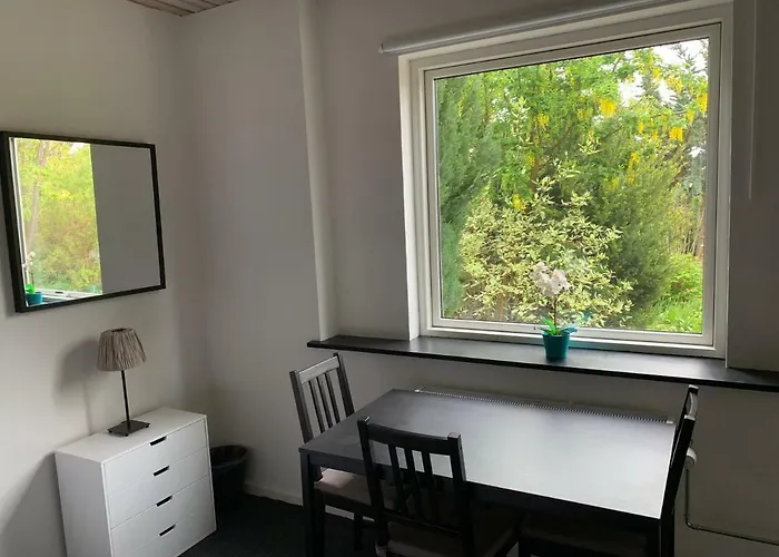 Second Bed & Breakfast *